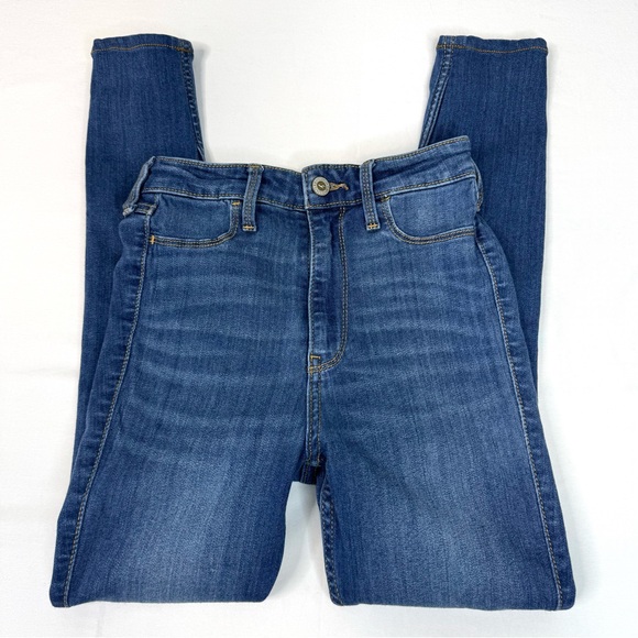 Hollister Ultra High-Rise Ripped Jean Leggings Advanced Stretch - Picture 8 of 16